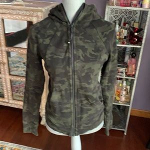 Lululemon Athletica Scuba hoodie in camo